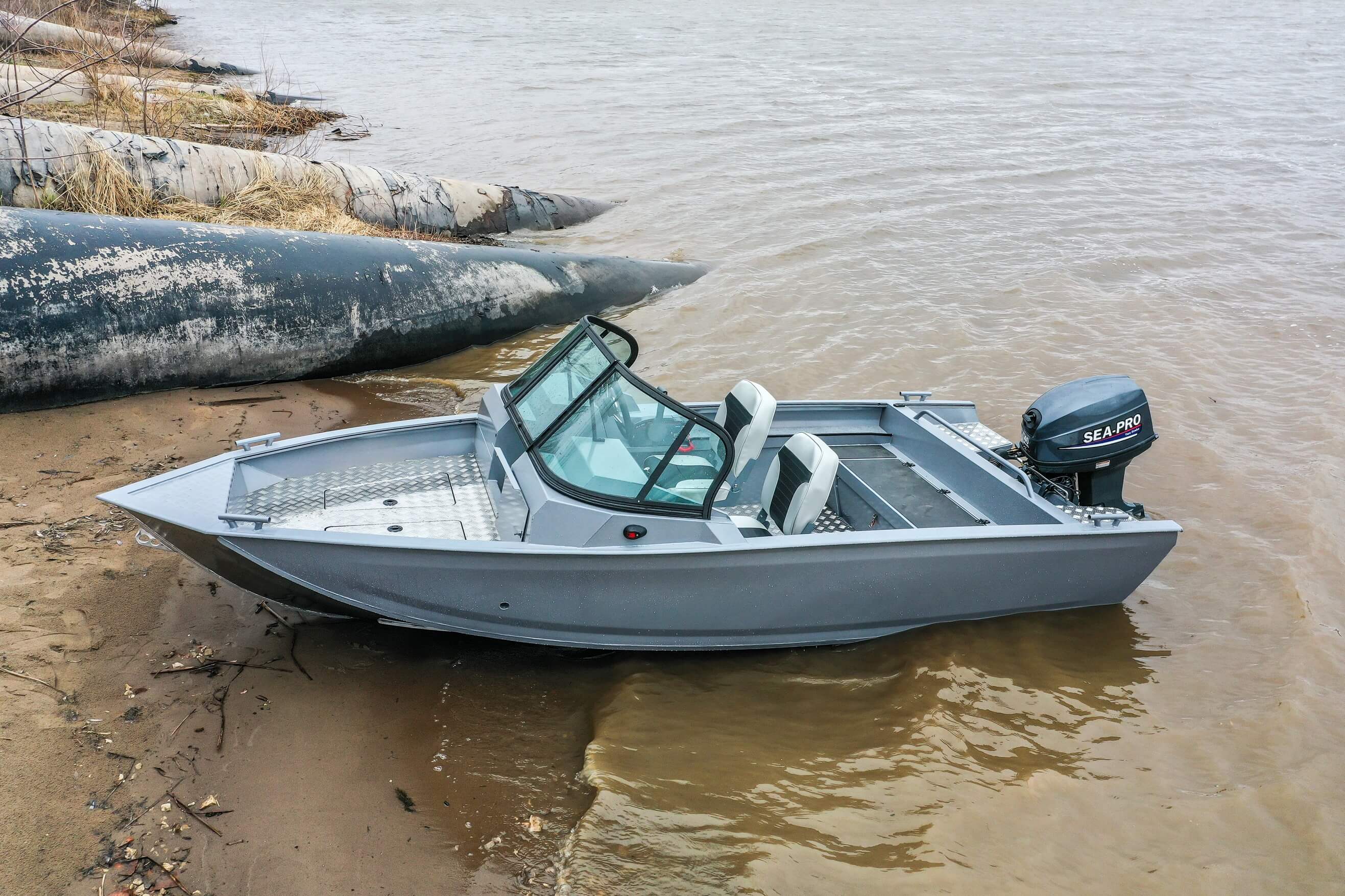 Лодка Волжанка (VOLZHANKA) 44 Fish, цены в Екатеринбурге: купить в магазине  AquaMoto